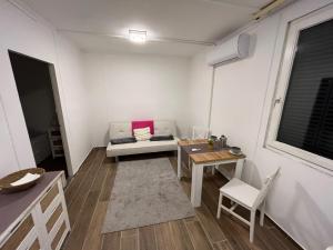 Málna Privát Nyaraló 8638 Balatonlelle, Margaréta utca kép - 2