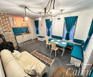Zona d'estar a TINY CABIN