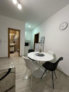 Köök või kööginurk majutusasutuses Apartman Gakić 1