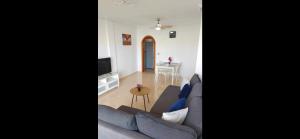 Zdjęcie z galerii obiektu Beautiful 2-Bed Apartment in Orihuela w mieście Orihuela