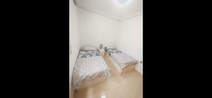 Zdjęcie z galerii obiektu Beautiful 2-Bed Apartment in Orihuela w mieście Orihuela