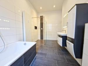 Koupelna v ubytování EUPHORAS - Hochwertiges Apartment in zentraler Lage