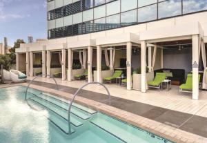 Bazén v ubytování Vdara Studio Suite 011 Pool View FREE VALET Parking nebo v jeho okolí