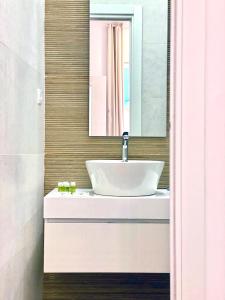 A bathroom at La Latina Market - Apartamento de 2 dormitorios