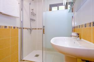 Kúpeľňa v ubytovaní Holiday Penthouse San Miguel 5-7