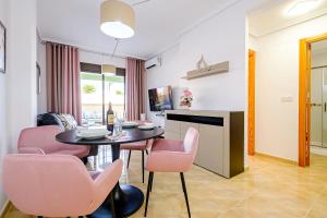 Kuchyňa alebo kuchynka v ubytovaní Holiday Penthouse San Miguel 5-7