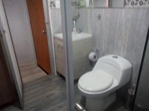 Ένα μπάνιο στο Apartamento vista panoramica #301 +20 φωτογραφίες