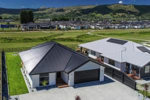 an overhead view of a house with a metal roof at 39Carmine Five Star 4-bedroom Holiday Home in Appleby