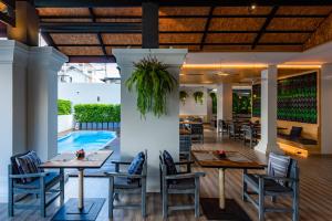 Πισίνα στο ή κοντά στο Luck Thai Hotel
