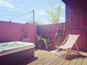 Fotografie z fotogalerie ubytování Kaz C2C - Une maison Balinaise avec jacuzzi v destinaci Saint-Pierre