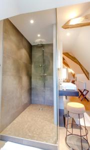 Chambres d'hôtes Le Clos des Tilleuls tesisinde bir banyo