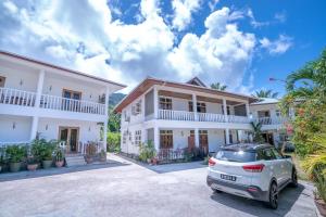 Fotografie z fotogalerie ubytování La Maison Hibiscus Self Catering Accommodation v destinaci Beau Vallon