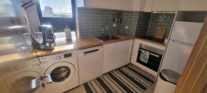 A cozinha ou kitchenette de T2+1 - Sousa Vila - Apartament with the best pool @ Algarve