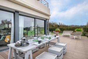 Balkón alebo terasa v ubytovaní Maison d’Architecte Face Mer à la Plaine sur Mer