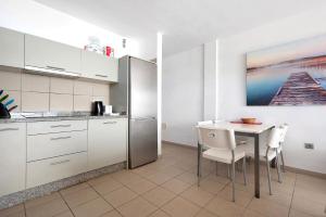 Η κουζίνα ή μικρή κουζίνα στο Casa Médano 17 +21 φωτογραφίες