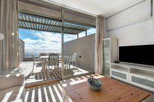 Μια τηλεόραση ή/και κέντρο ψυχαγωγίας στο Casa Médano 17