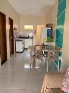 Η κουζίνα ή μικρή κουζίνα στο DUNAS RESIDENCE EM SANTO AMARO - Casa 05 - Lençóis Maranhenses +11 φωτογραφίες