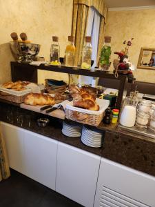 Jídlo v hotelu nebo okolí + 37 fotografií