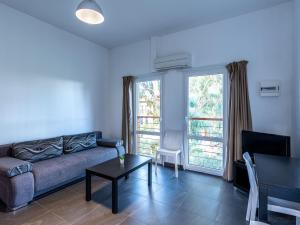 Posezení v ubytování Apartment Residence Marina di Favone- T2- 2-4 pers-1 by Interhome