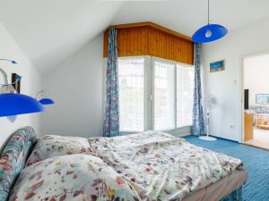 Posteľ alebo postele v izbe v ubytovaní Apartment Anthony 2 by Interhome