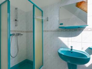 Kúpeľňa v ubytovaní Apartment Anthony 2 by Interhome
