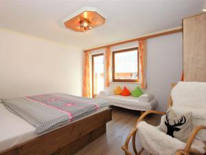 Postel nebo postele na pokoji v ubytování Apartment Anita-4 by Interhome