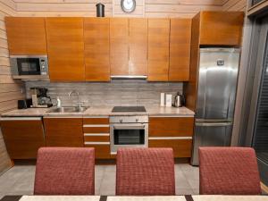 Køkken eller tekøkken på Holiday Home Rukanlilja by Interhome + 14 billeder