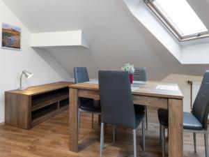 Posezení v ubytování Apartment Harrachov 611-1 by Interhome