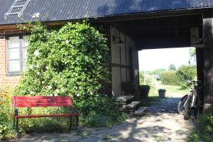 A garden outside Lunkaberg Bed & Breakfast
