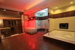 Koupelna v ubytování Lisa Motel + 22 fotografií