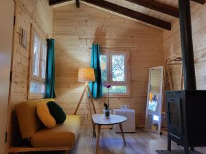 Posedenie v ubytovaní Casa Rural de Rafael Cabañas de Madera