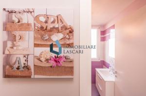 Fotografia z galérie ubytovania Villa Luana, a pochi passi dal mare v destinácii Lascari + 32 fotografií