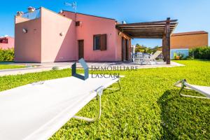 Vonkajšia záhrada v ubytovaní Villa Luana, a pochi passi dal mare