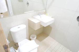Koupelna v ubytování Yokotel Hotel