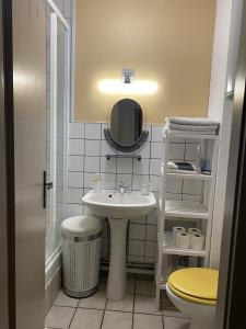 Koupelna v ubytování SUZANNE STRASBOURG