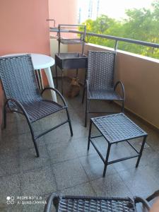 Balkón nebo terasa v ubytování Amplio y cómodo apartamento con bella vista en pleno centro