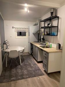 Kjøkken eller kjøkkenkrok på Small cozy apartment