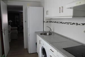 A kitchen or kitchenette at Piso céntrico ideal