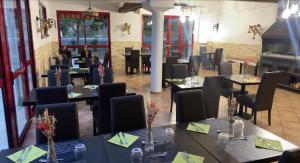 Restoran atau tempat lain untuk makan di Hostellerie du Parc
