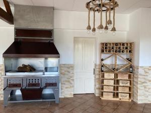 Dapur atau dapur kecil di Hostellerie du Parc