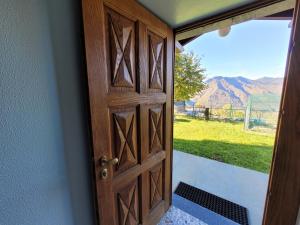 Photo de la galerie de l'établissement Casa Mina Mountain Lake Iseo Hospitality, à Bossico 20 autres photos