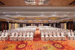 Radisson Blu Kaushambi Delhi NCR的休息区