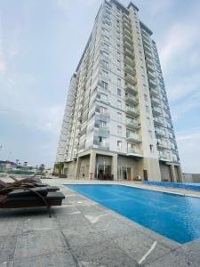 Bazén v ubytování OCEANVIEW 2Bedroom SMARTHOME WITH POOL nebo v jeho okolí