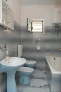 Kúpeľňa v ubytovaní Apartments by the sea Orebic, Peljesac - 10436 + 23 fotografií