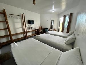 Postel nebo postele na pokoji v ubytování Ocean Bay Beach Resort + 30 fotografií