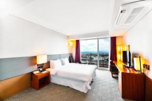 Postel nebo postele na pokoji v ubytování Bareve Hotel + 28 fotografií