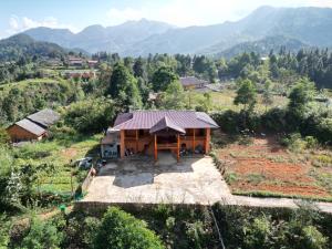 Φυσικό τοπίο κοντά σε αυτό το δωμάτιο σε οικογενειακή κατοικία