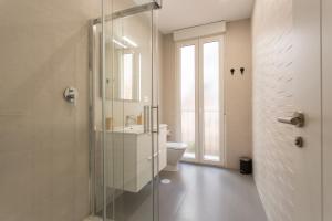 Ένα μπάνιο στο Apartamento San Isidro Centro +24 φωτογραφίες