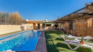 Bazén v ubytování Cortijo Barranco Hondo Íllora by Ruralidays nebo v jeho okolí