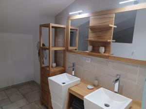 Koupelna v ubytování La Grange 3 étoiles - Maison d'hôte à 10 min des plages